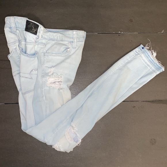 American Eagle Outfitters Size 2 Hi-Rise Jegging Super Super Stretch Distress - Picture 5 of 16